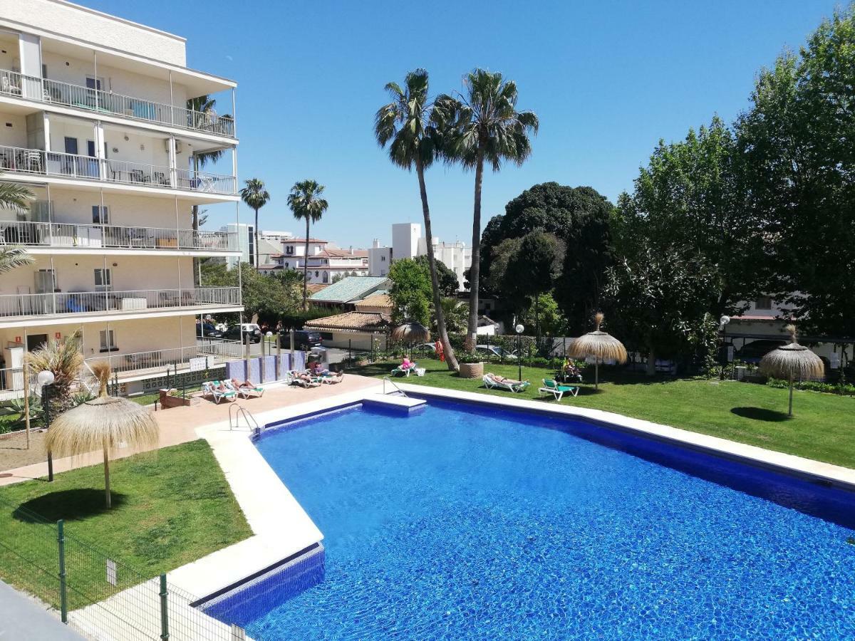 Carihuela Park Palace Apartment Torremolinos Luaran gambar